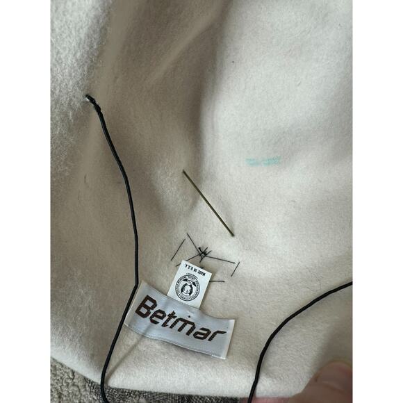 Betmar Hat Ivory Cream & Black Velvet Tulle & Brooch Vintage Wool Dress Fancy main image 6